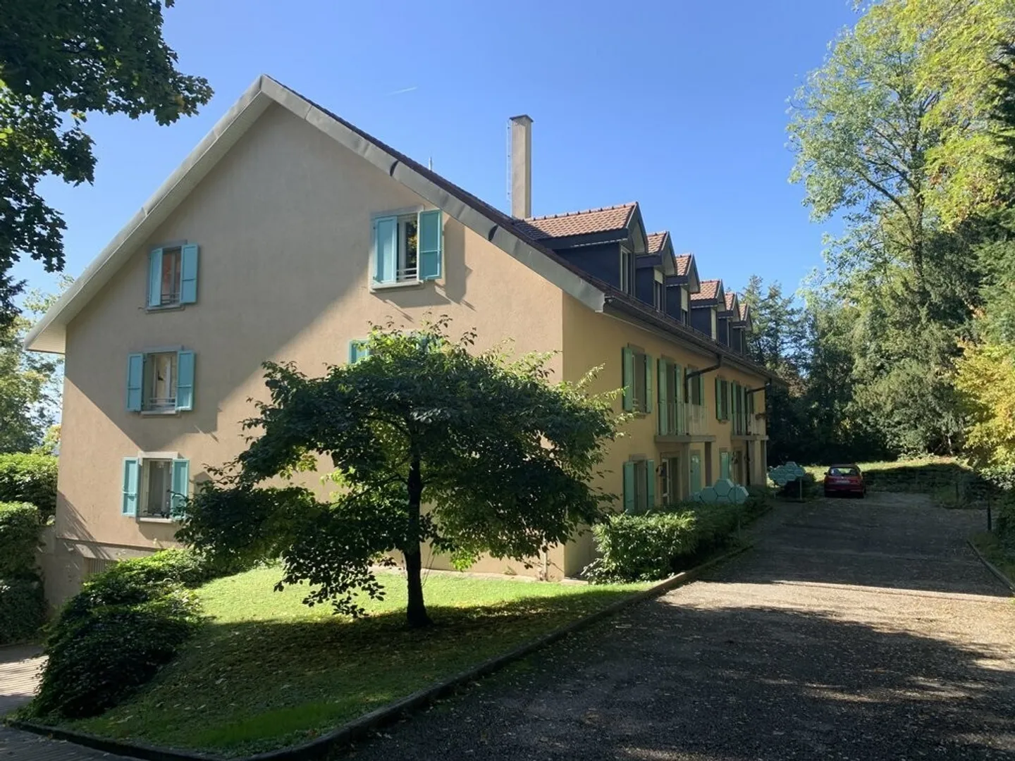 Enjoy a parking space near the Morges Hospital - Photo 1 of 1
