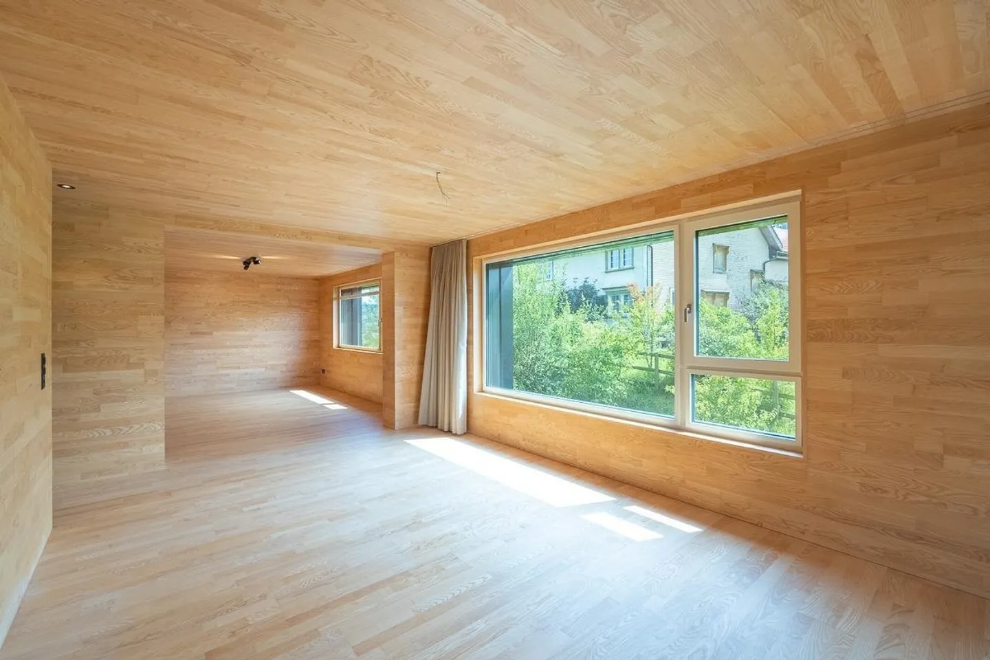 Hochwertige 4.5-Zi. Wohnung mit Loggia & Weitblick - Foto 3 von 12