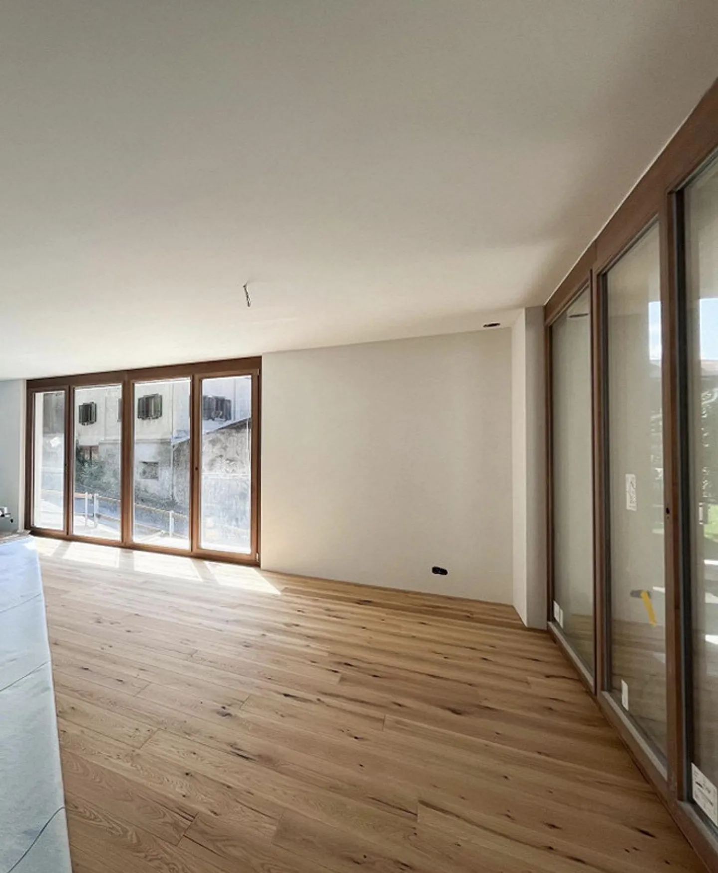 Modern 4.5 room apartment in Tomils - Photo 2 of 4