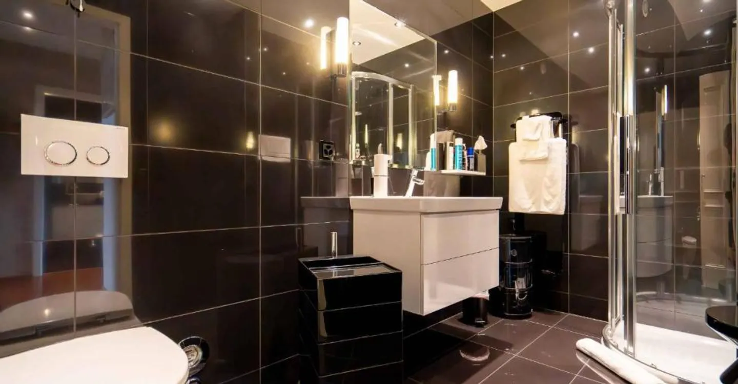 SUPERB MÖBLIERTE WOHNUNG LINKSRHEINISCH - Foto 8 von 9