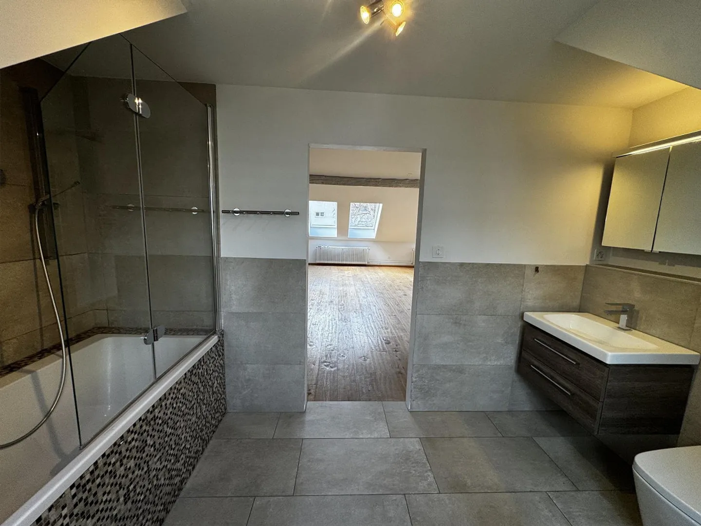 Townhouse next to Roche - Photo 13 of 26