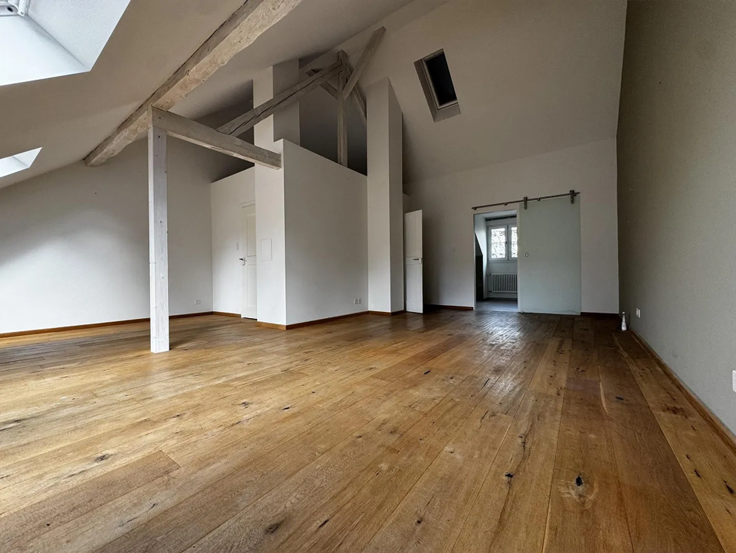 Townhouse next to Roche - Photo 19 of 26