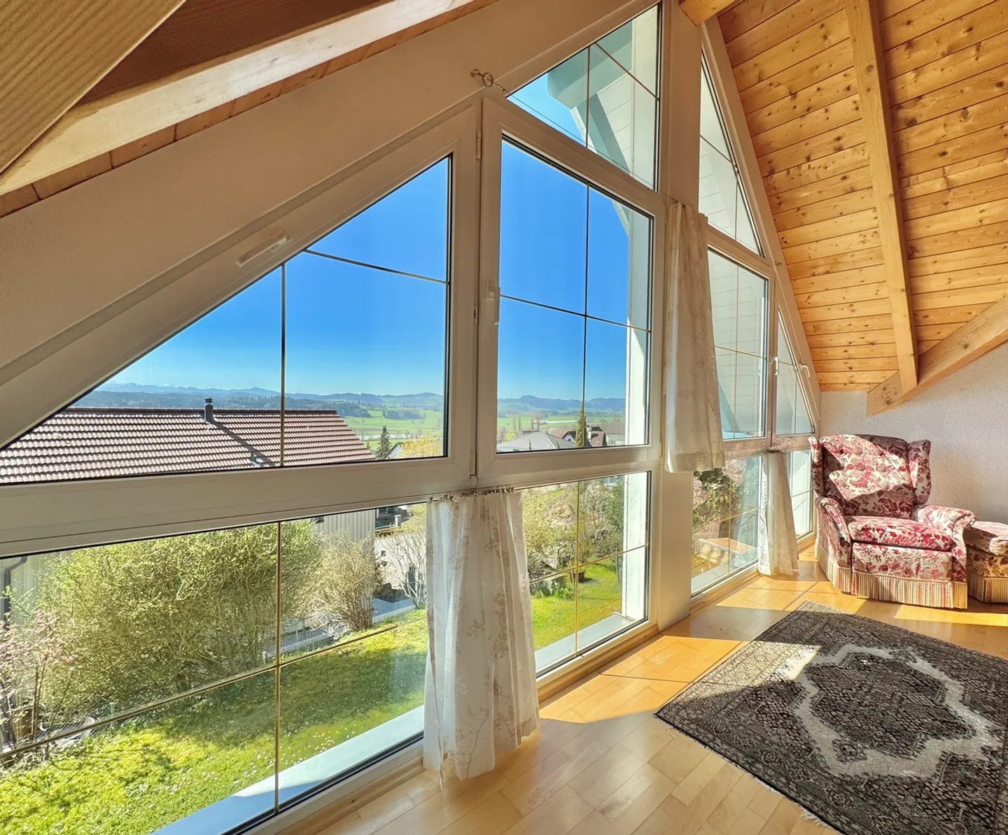 Casa unifamiliare da sogno con vista - Foto 3 di 12