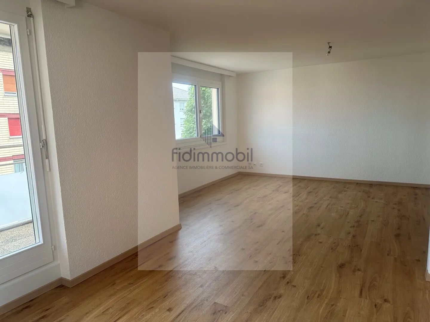 Appartement 3 pièces rénové - Photo 3 sur 9