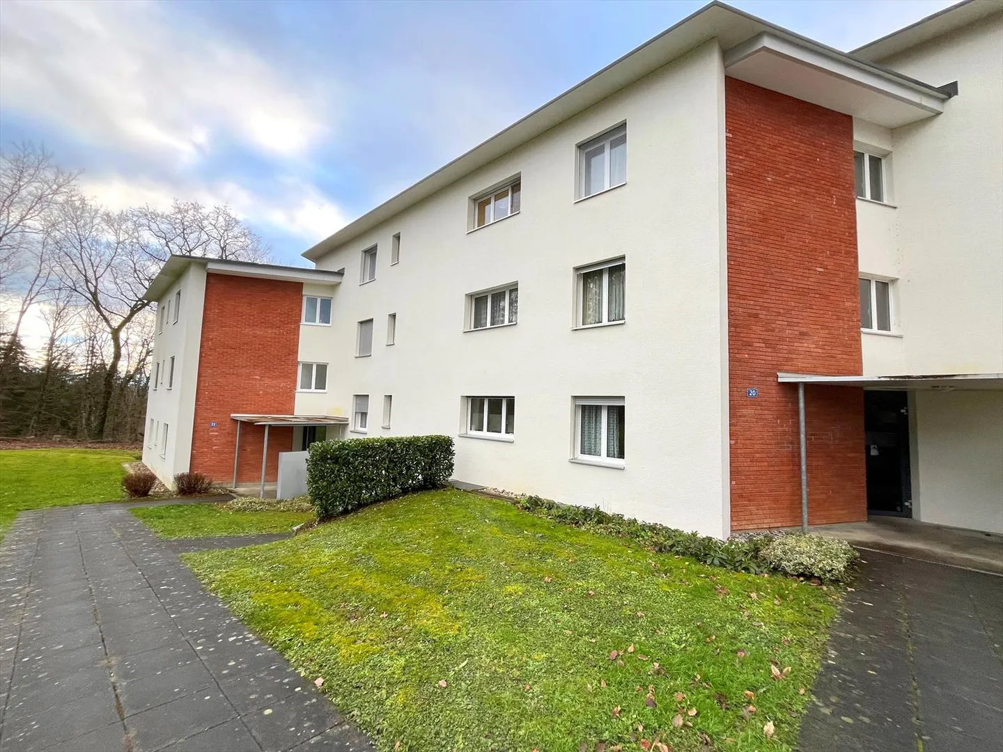 Ici, vous pouvez vous faire plaisir - Photo 1 sur 8