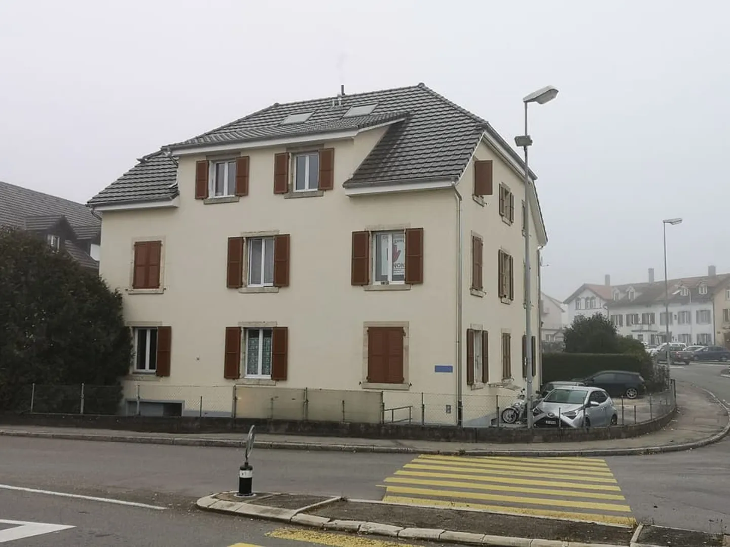 Apartment with communal garden, private parking space - Photo 2 of 13