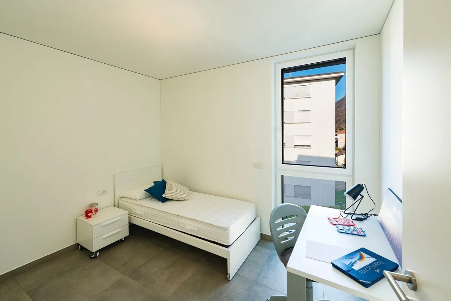 Appartamento moderno con terrazza - Foto 5 di 10