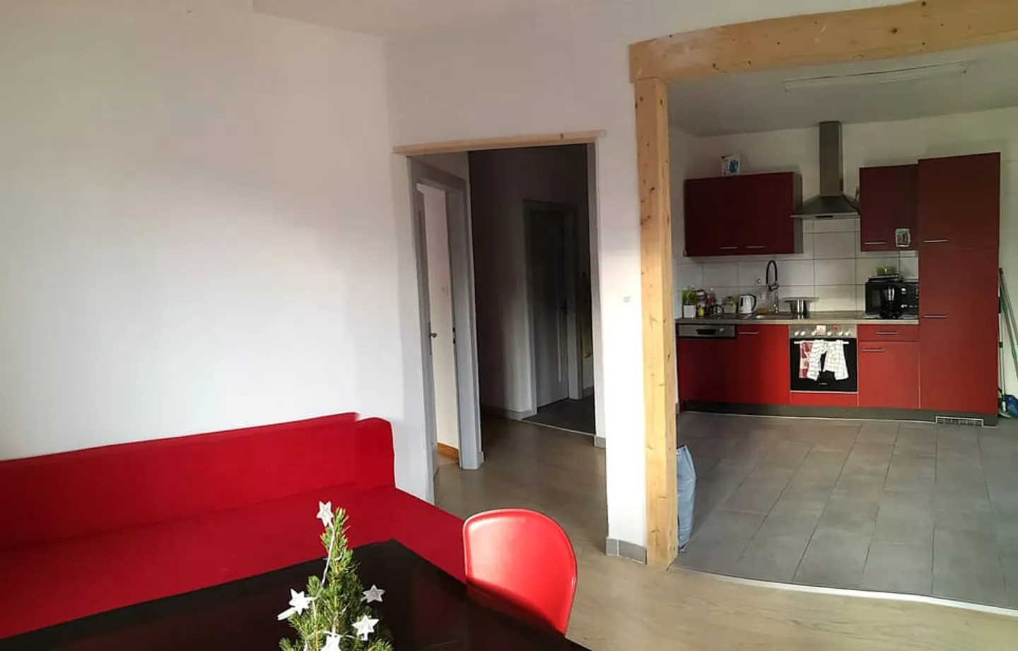 Apartment with communal garden, private parking space - Photo 6 of 13