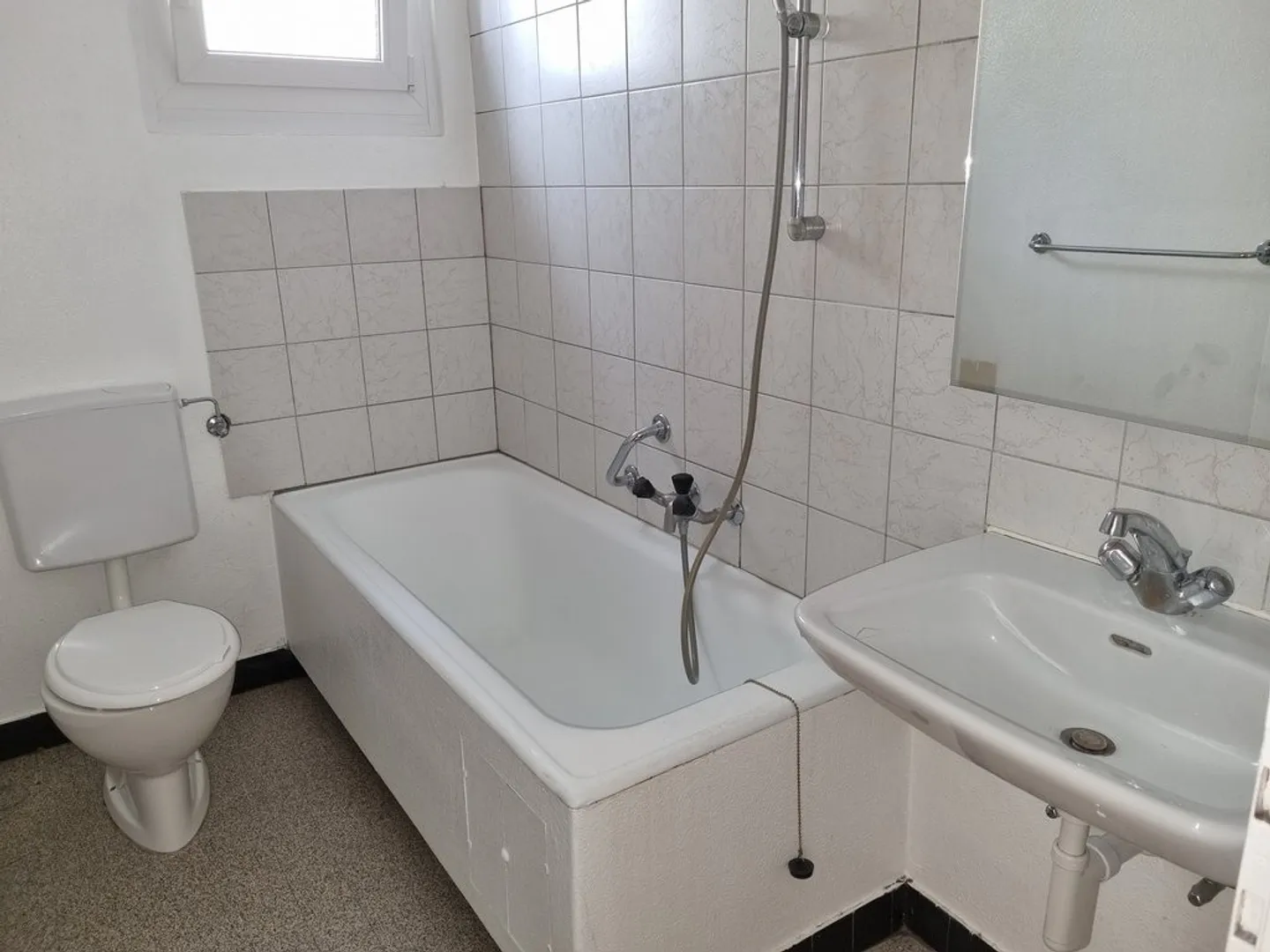 Wohnung mit 3 Zimmern im Erdgeschoss West - Foto 3 von 5