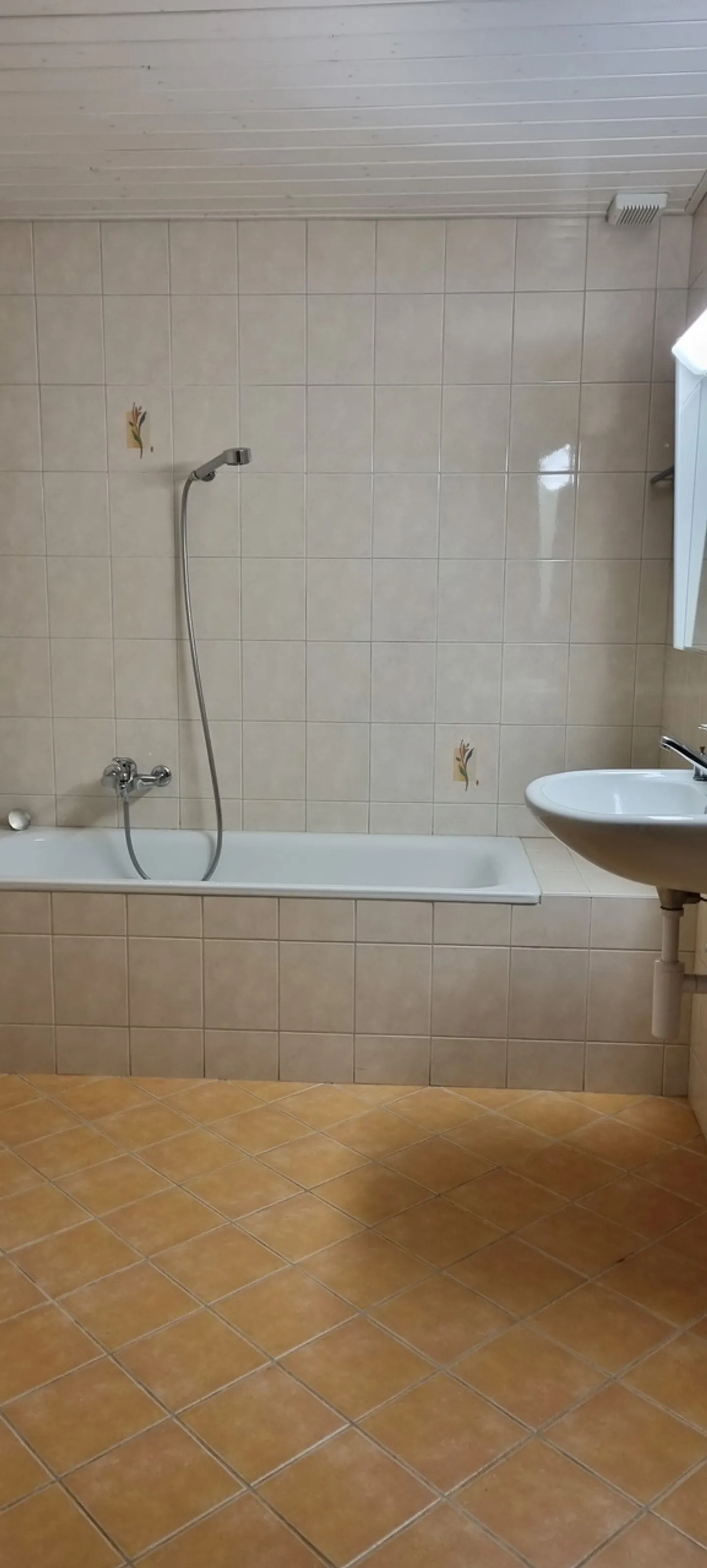 Schönes 3.5-Zimmer-Apartment im 1. Stock - Foto 6 von 7