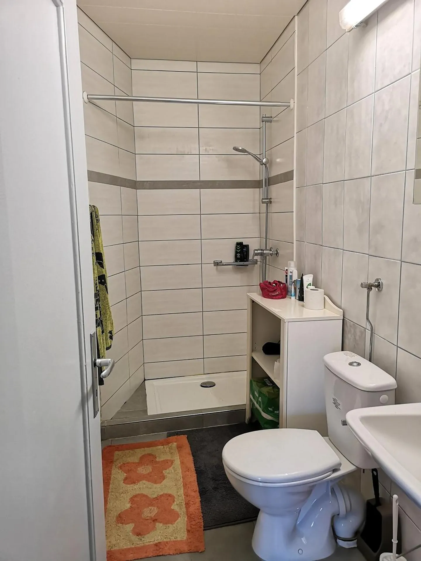 Apartment with communal garden, private parking space - Photo 12 of 13