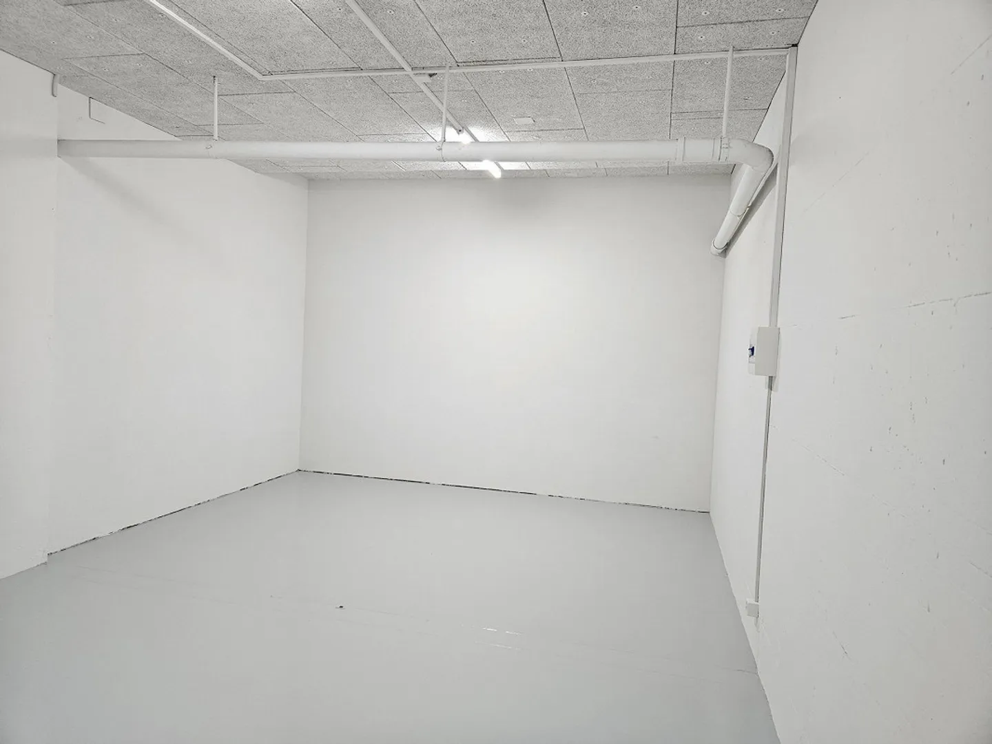 Espace commercial fraîchement rénové, atelier, zone de production - Photo 9 sur 20