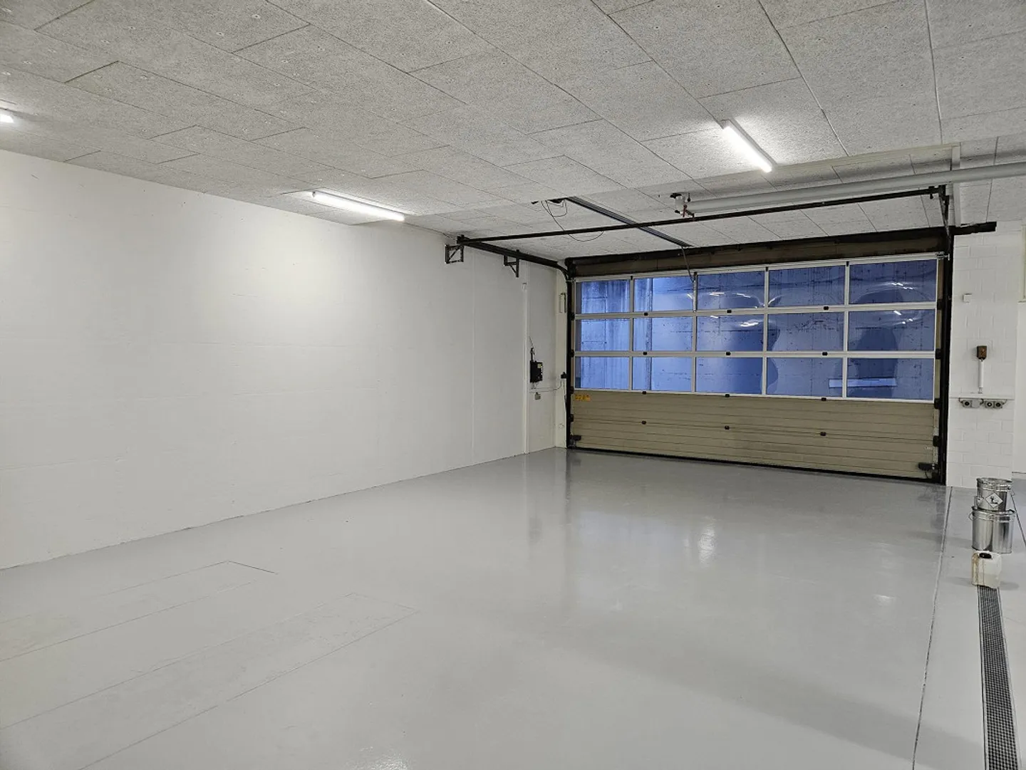 Espace commercial fraîchement rénové, atelier, zone de production - Photo 6 sur 20