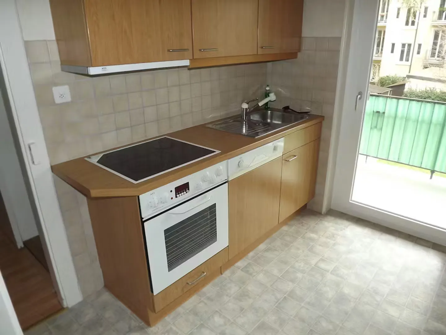 Modern Apartment in Basel - Photo 9 of 10