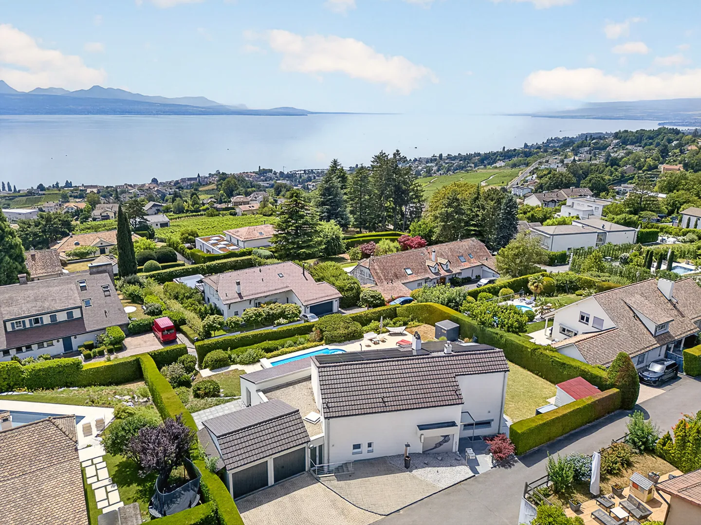 Propriété magnifique dans un quartier huppé de Lutry, avec vue sur le lac - Photo 1 sur 25
