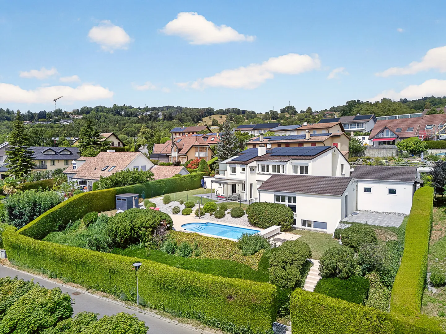 Propriété magnifique dans un quartier huppé de Lutry, avec vue sur le lac - Photo 2 sur 25