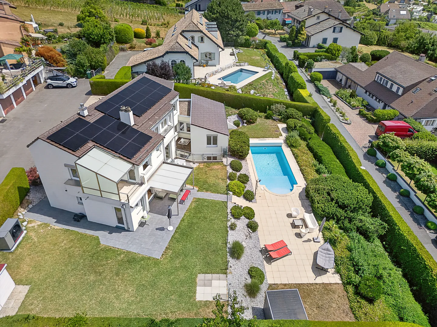 Propriété magnifique dans un quartier huppé de Lutry, avec vue sur le lac - Photo 3 sur 25