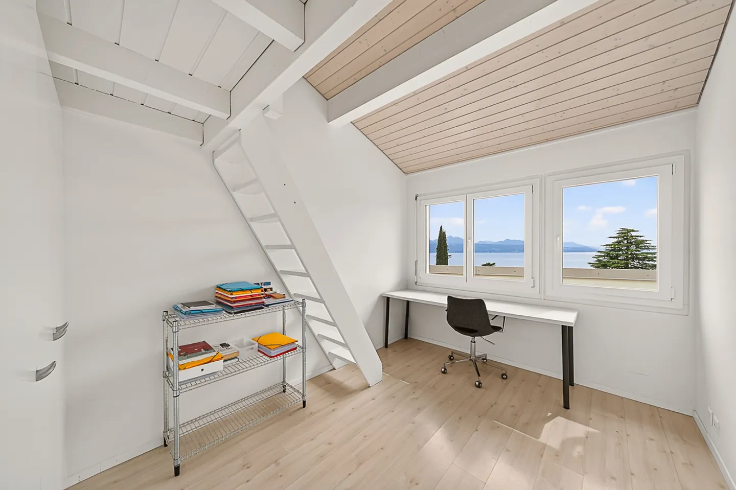 Propriété magnifique dans un quartier huppé de Lutry, avec vue sur le lac - Photo 13 sur 25