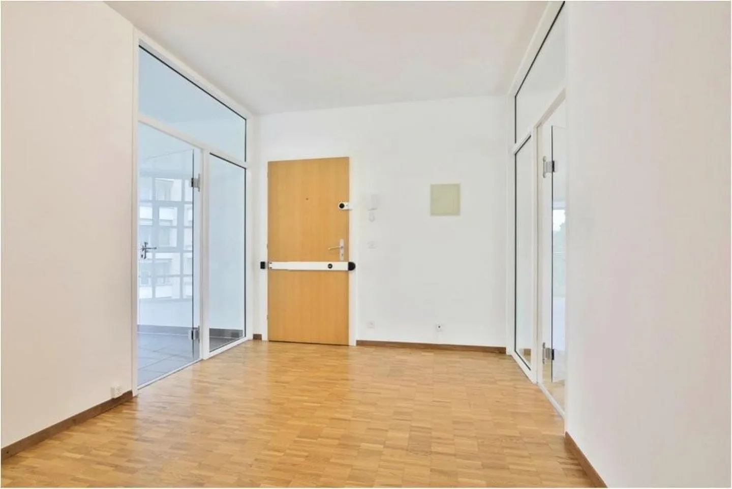 Beautiful accommodation located in the Eaux-Vives district - Photo 5 of 11