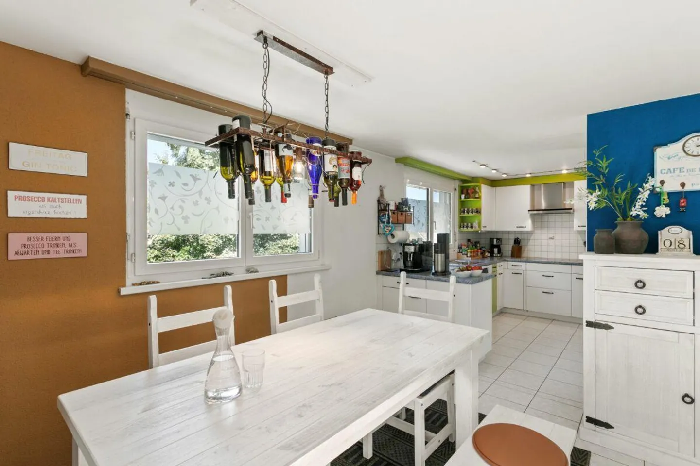Attraktives Einfamilienhaus an zentraler Lage mit herrlichem Garten - Foto 6 von 14