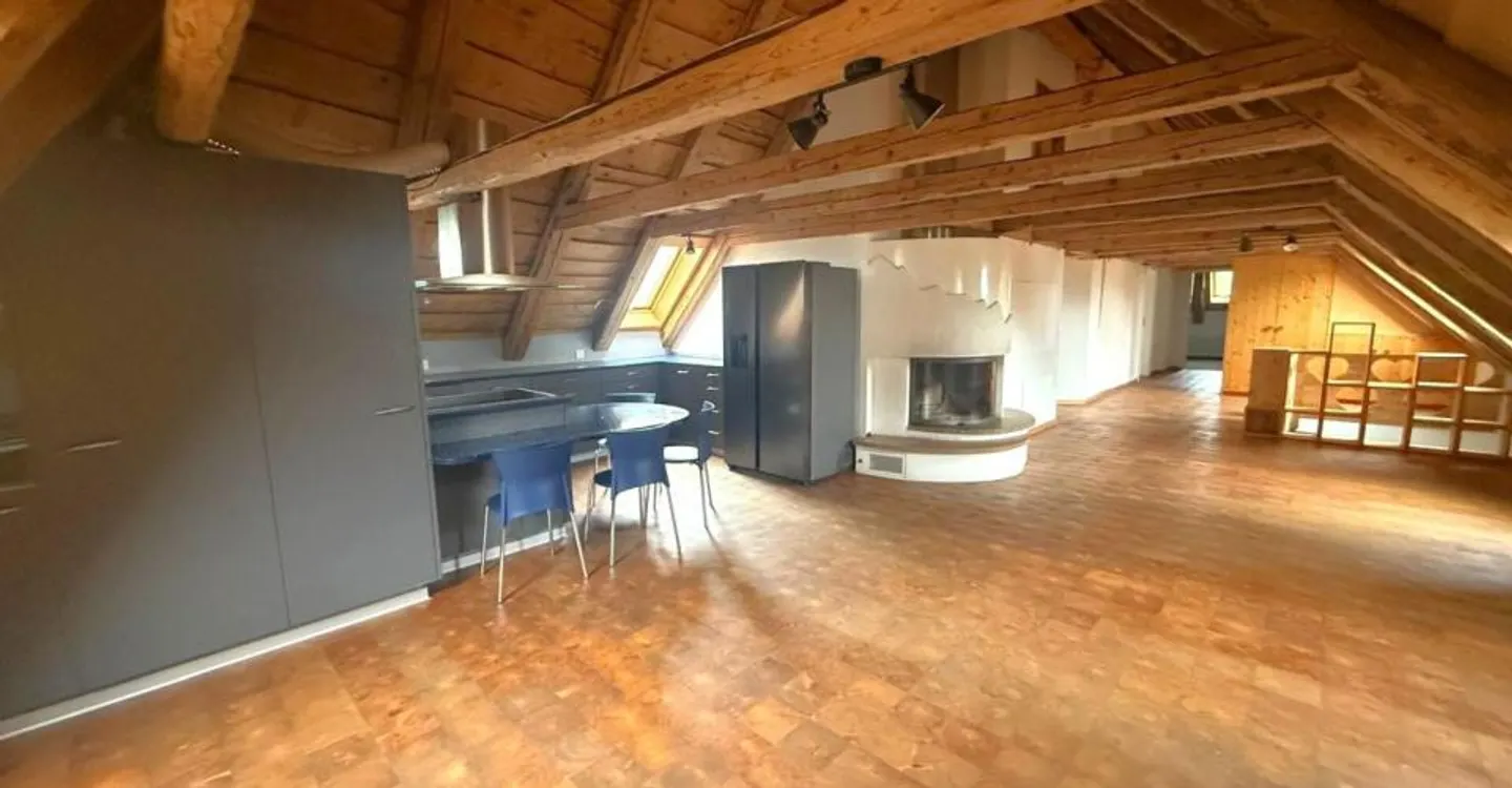 Sonvilier, Wunderschöne 4,5-Zimmer-Wohnung im 3. Stock - Foto 3 von 9
