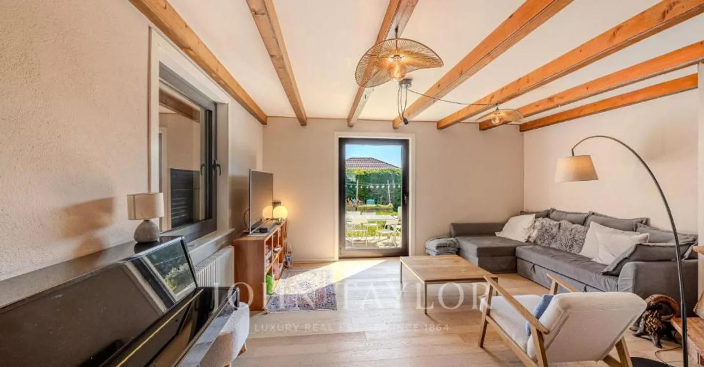 Villa Élégante avec Vue sur le Lac - Photo 6 sur 12