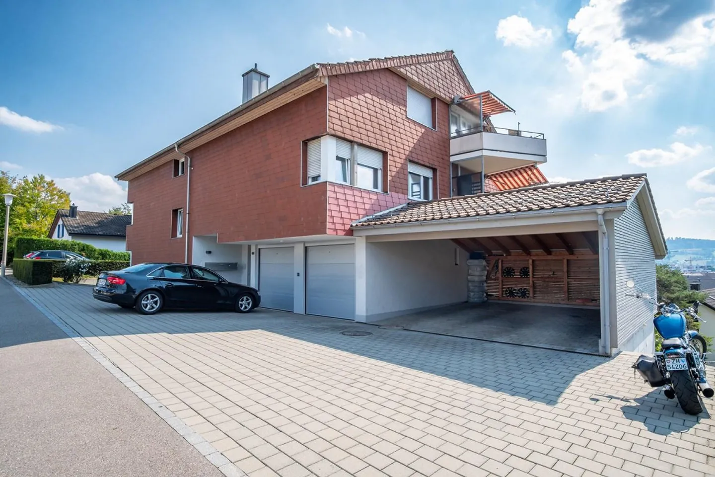 Appartamento 3.5 stanze parzialmente ristrutturato, 1° piano, con una bella vista sul Furttal - Foto 1 di 4