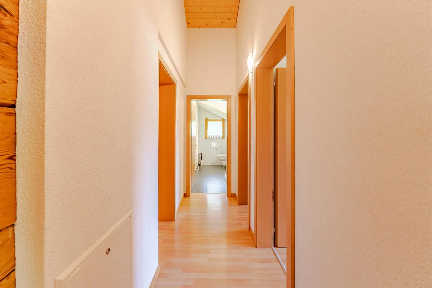 Belle et lumineuse appartement de 3,5 pièces Ried (Muotathal) - Photo 8 sur 15