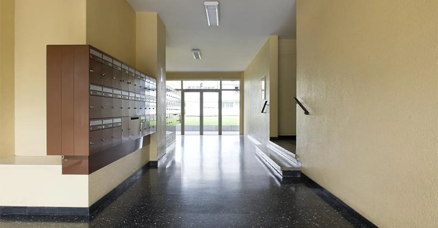 Thonex - Indoor Parking - Photo 3 of 5