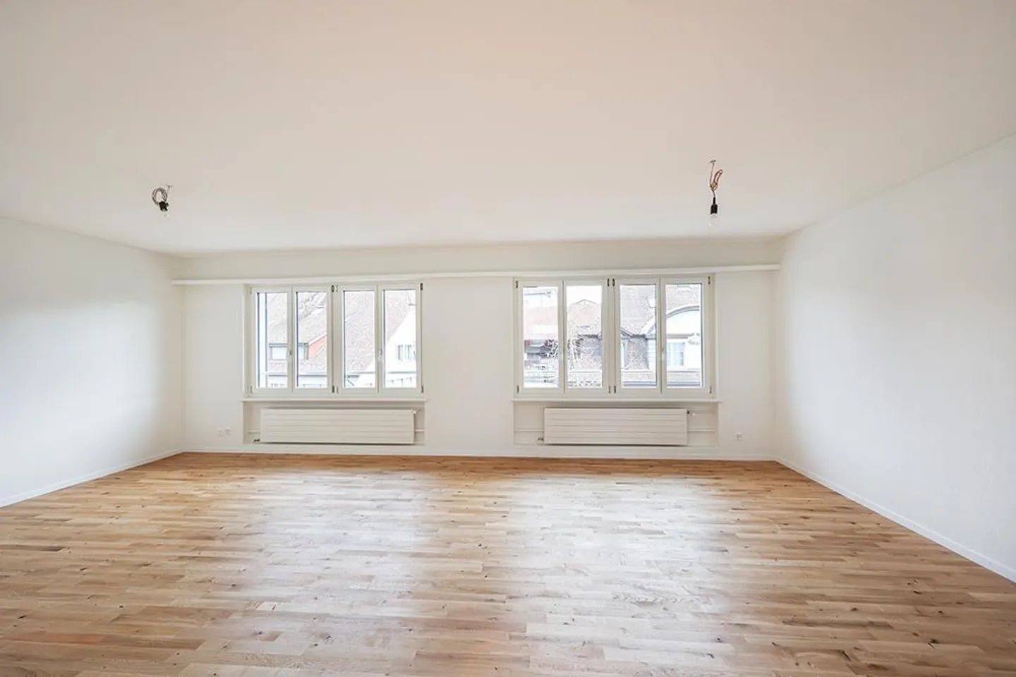 Attractive, fully renovated apartment in the heart of Wohlen - Photo 3 of 8
