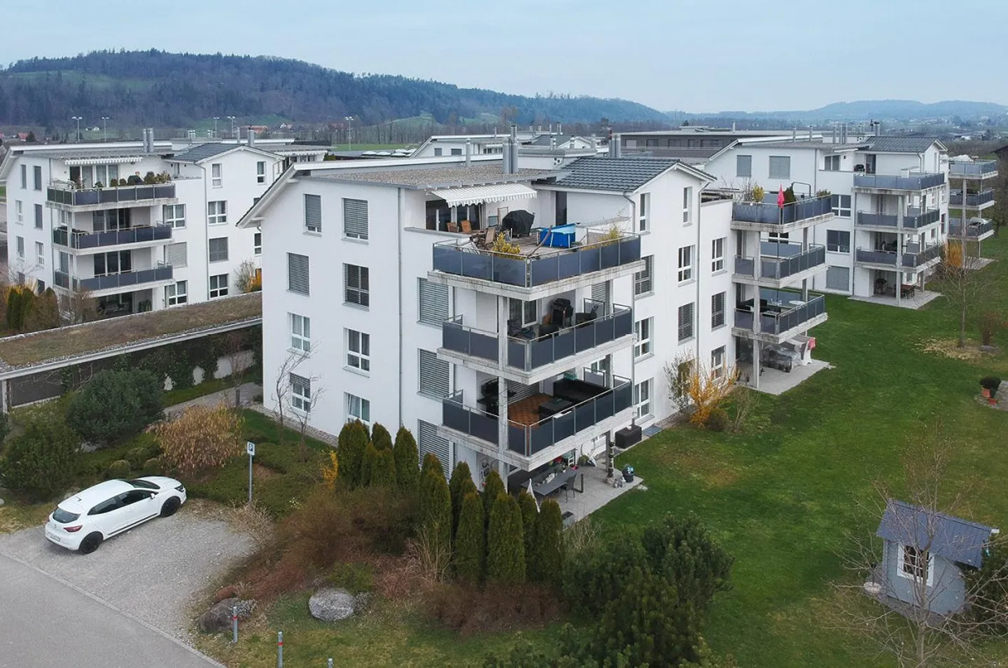 Ottimo attico di 2,5 stanze con grande terrazza - Foto 1 di 8