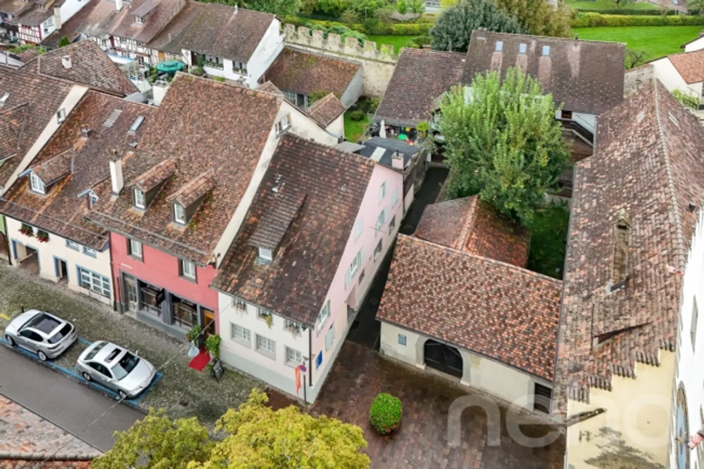 Residential building for sale - Photo 1 of 13