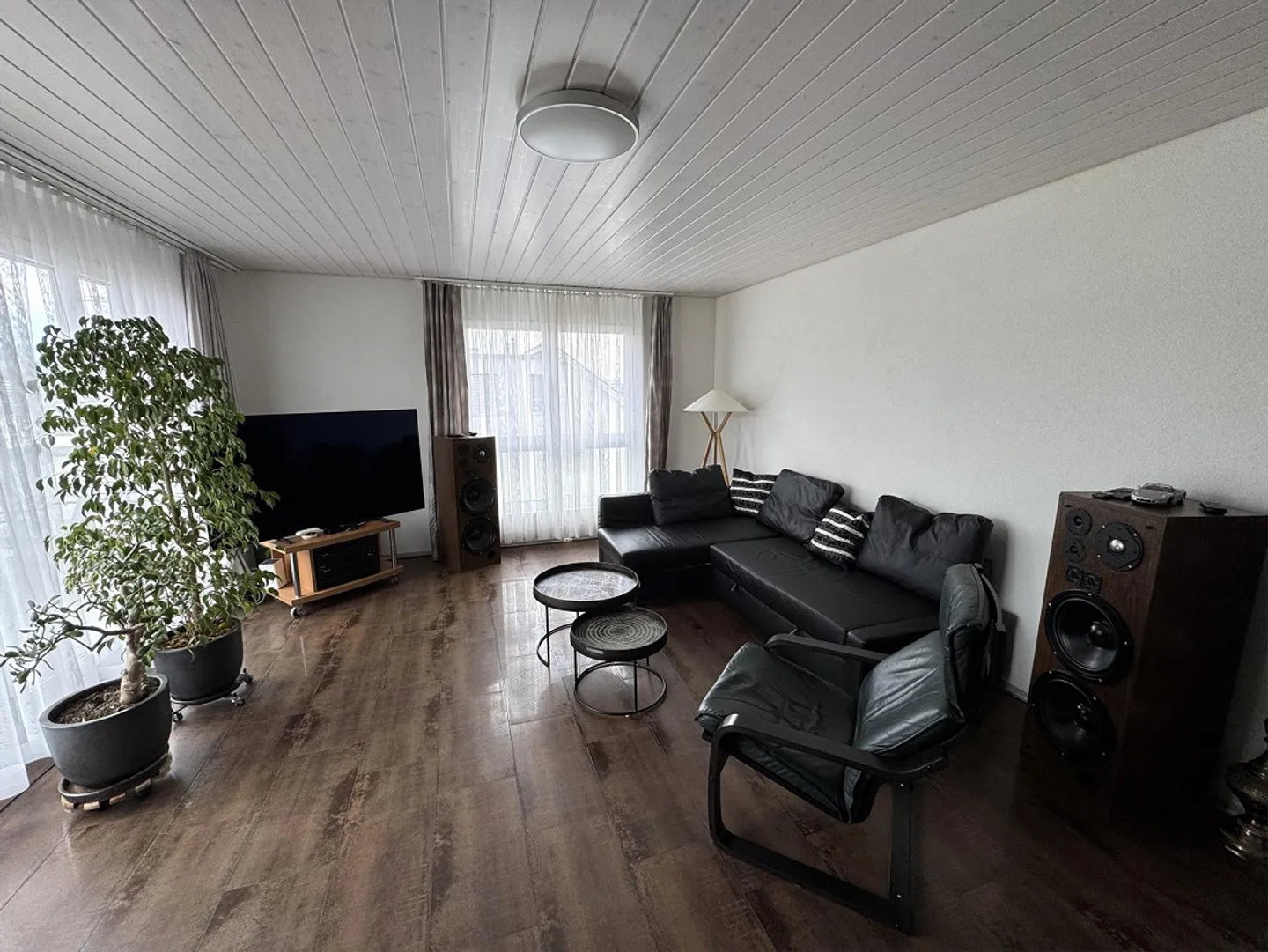 Ottimo attico di 2,5 stanze con grande terrazza - Foto 3 di 8