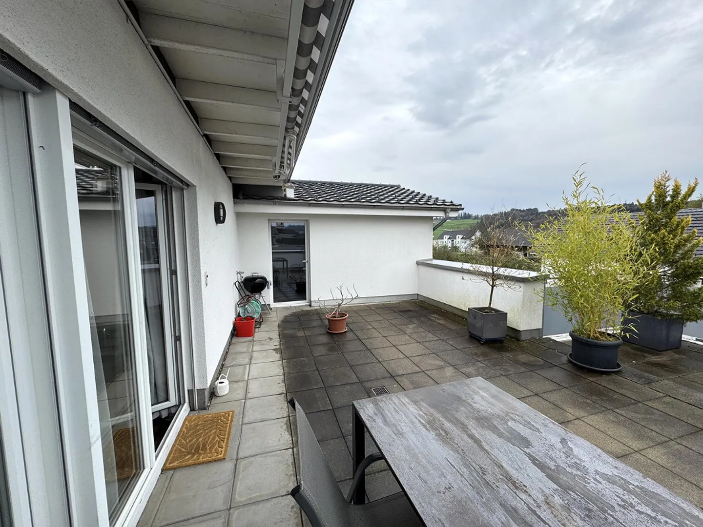 Ottimo attico di 2,5 stanze con grande terrazza - Foto 6 di 8