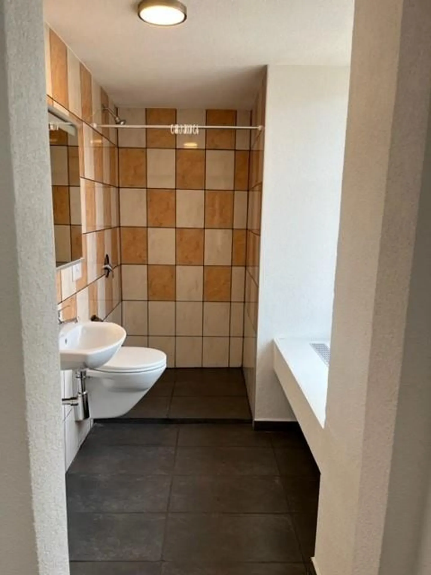 Proprietà commerciale vicino alla stazione ferroviaria - Foto 8 di 11
