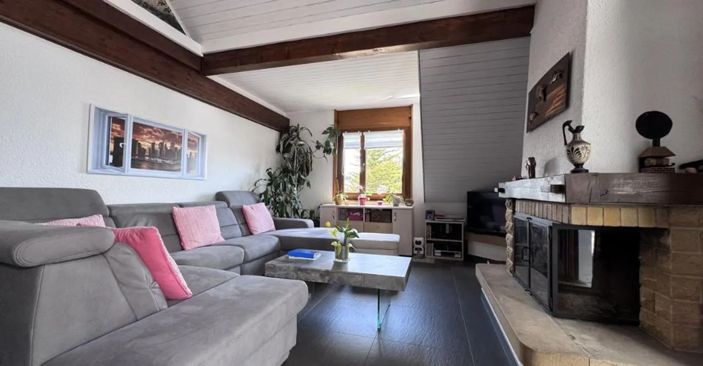 Yverdon - Duplex-Penthouse mit 5,5 Zimmern, großer Terrasse und Winterveranda - Foto 3 von 12