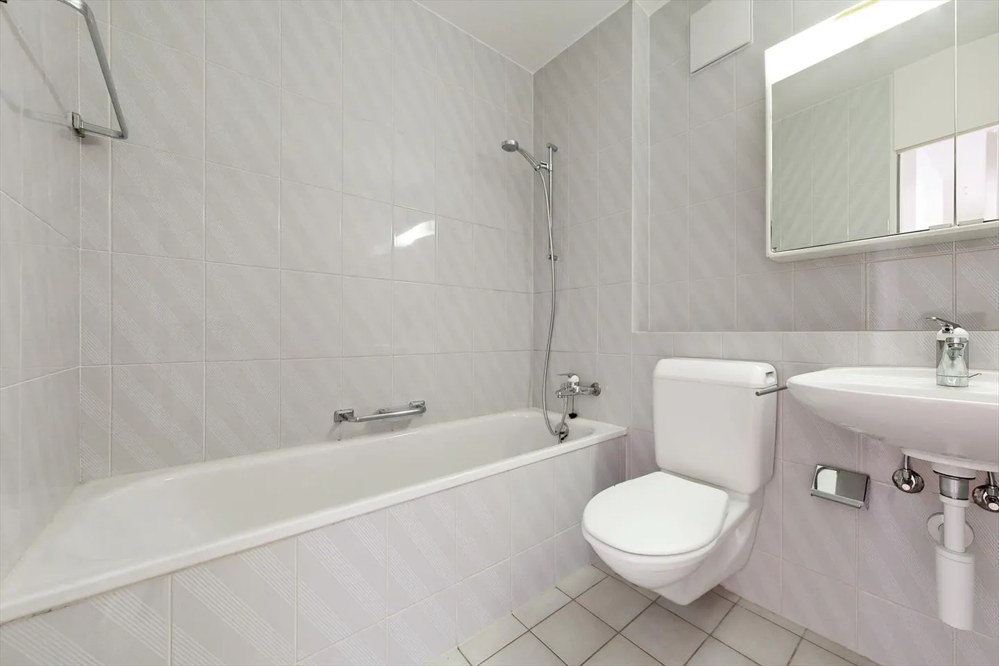 2-room apartment - Photo 5 of 5