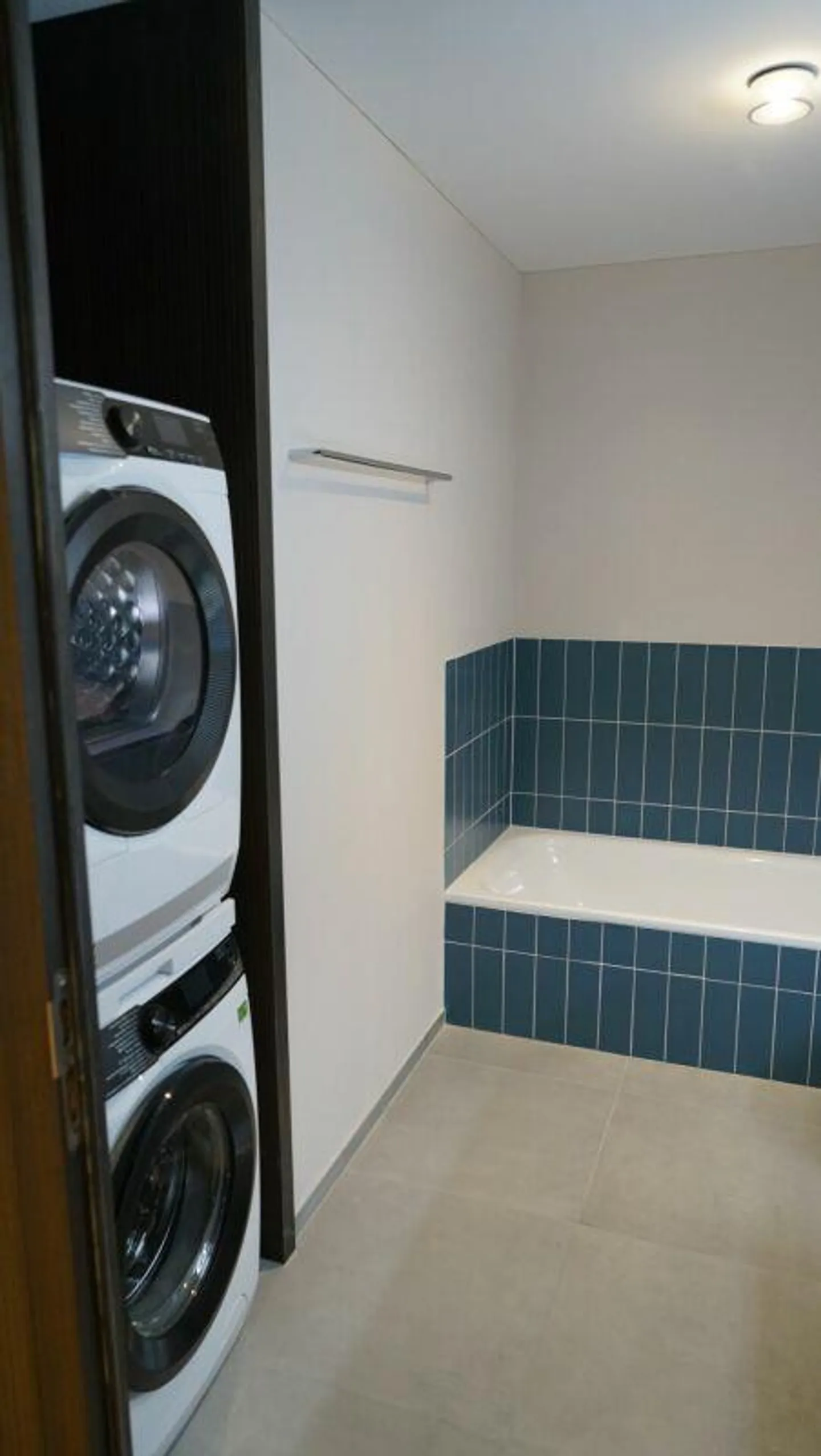 Exclusive Rental Apartment - Photo 11 of 17