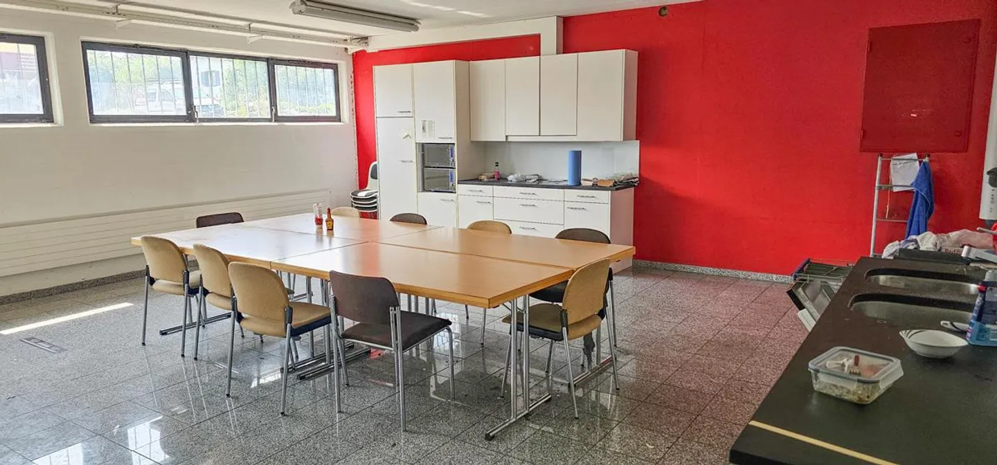 Proprietà commerciale versatile a partire da 400 m2 - Foto 6 di 8