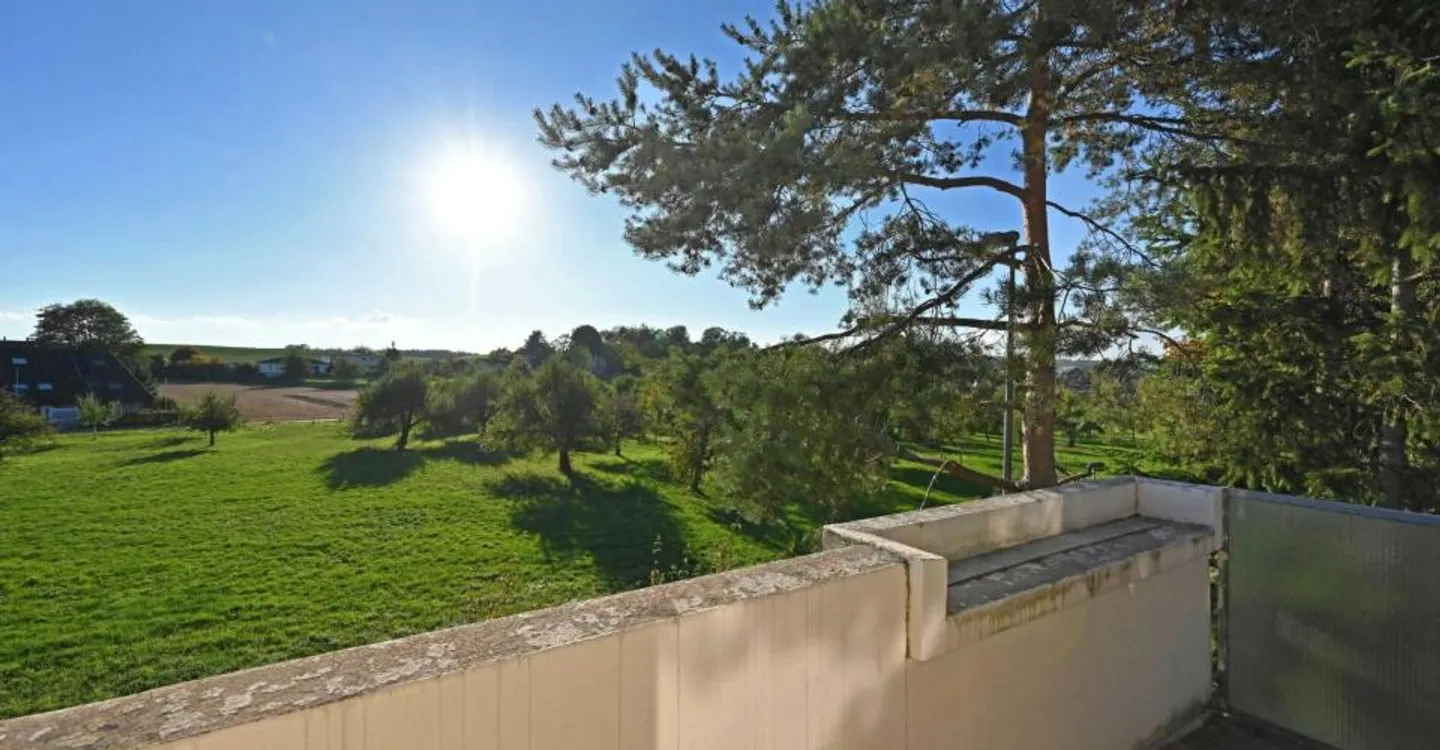 Appartement 3.5 pièces avec vue et place de parking - Photo 1 sur 9