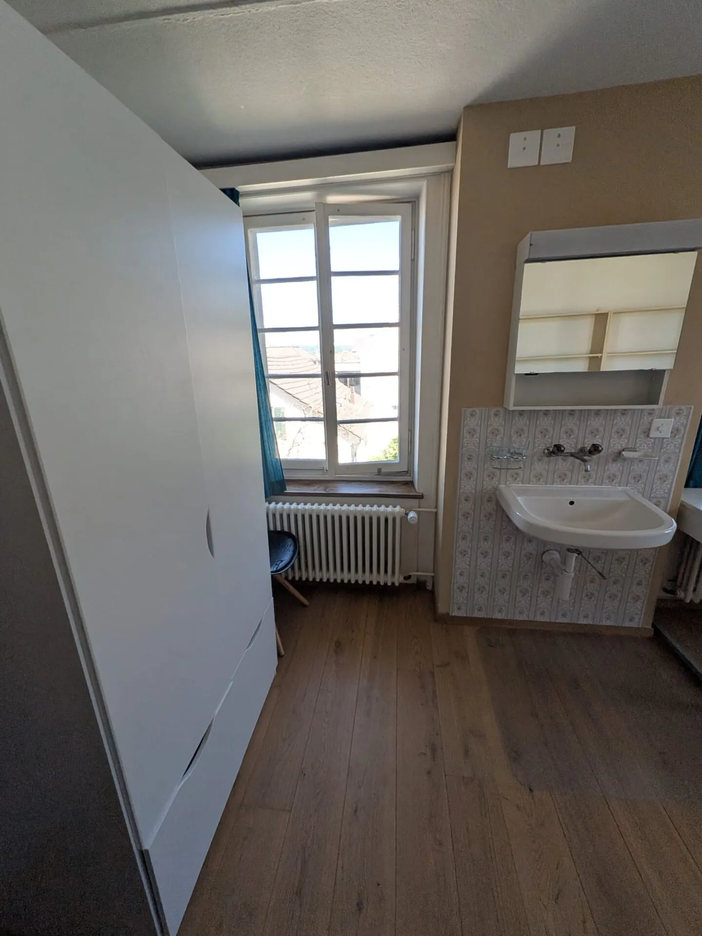 Chambre meublée située au centre, à Zurich - Photo 2 sur 2