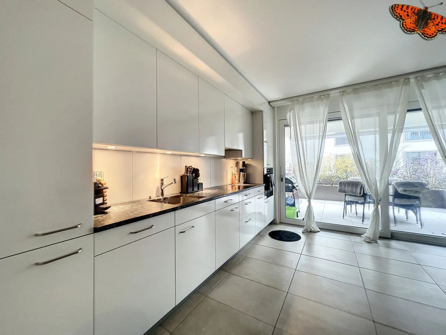 2½ ZIMMER - Neu mit einer Terrasse! - Foto 3 von 14