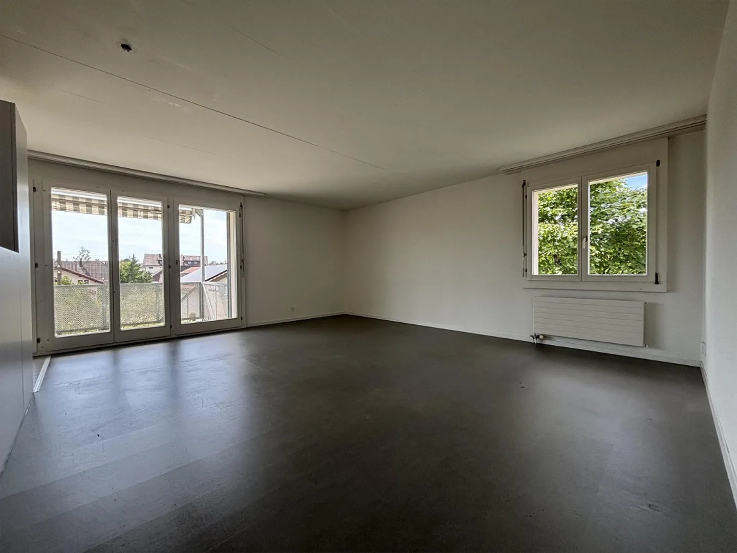 Bright 4.5 room apartment in a quiet neighborhood - Photo 1 of 10