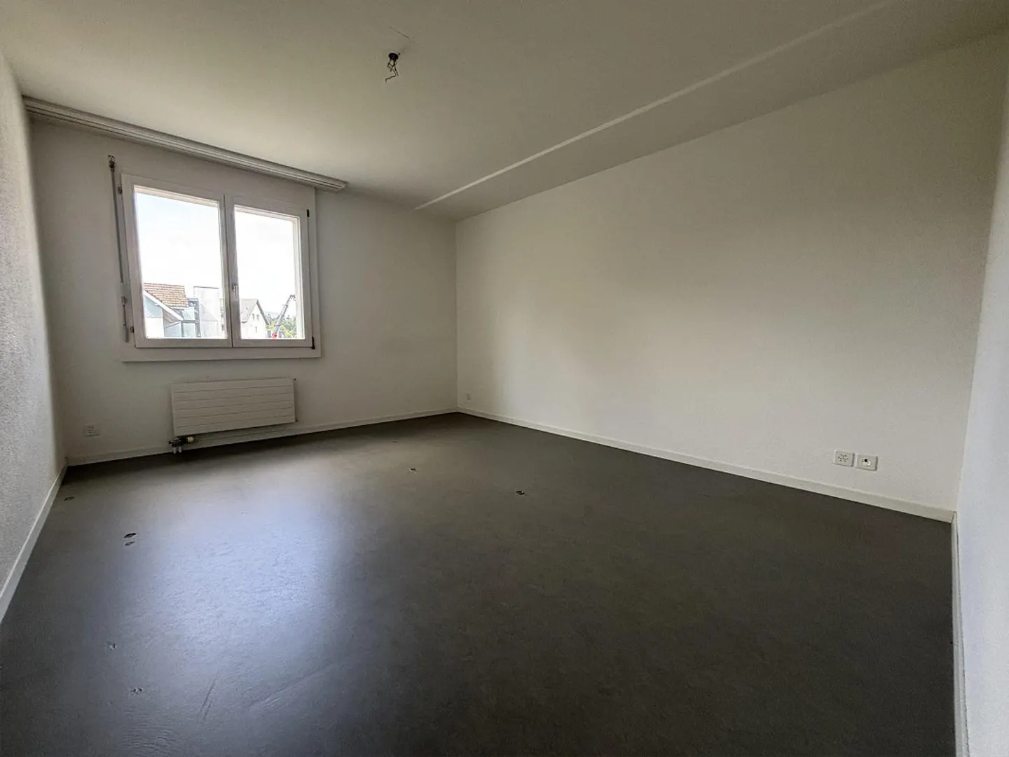 Bright 4.5 room apartment in a quiet neighborhood - Photo 7 of 10