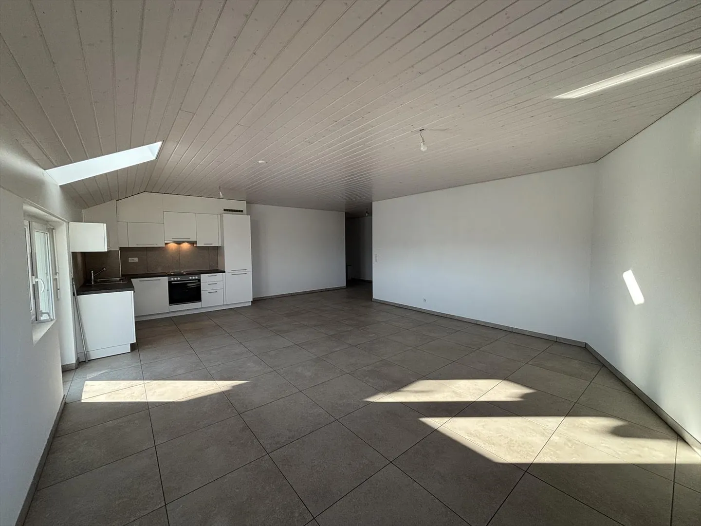 Schönes 3,5-Zimmer-Apartment mit freier Sicht in Montbrelloz - Photo 7 of 12