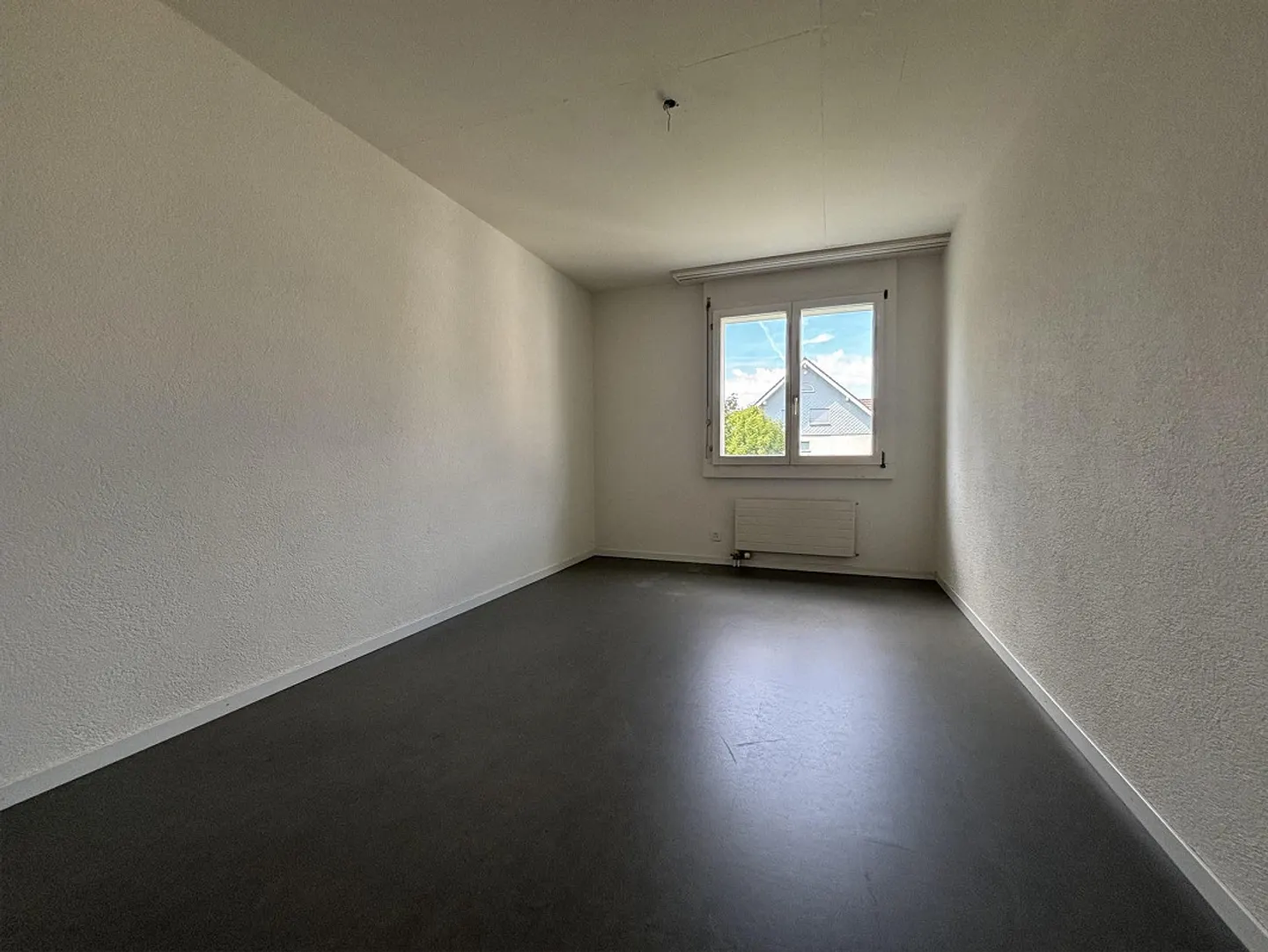 Bright 4.5 room apartment in a quiet neighborhood - Photo 8 of 10