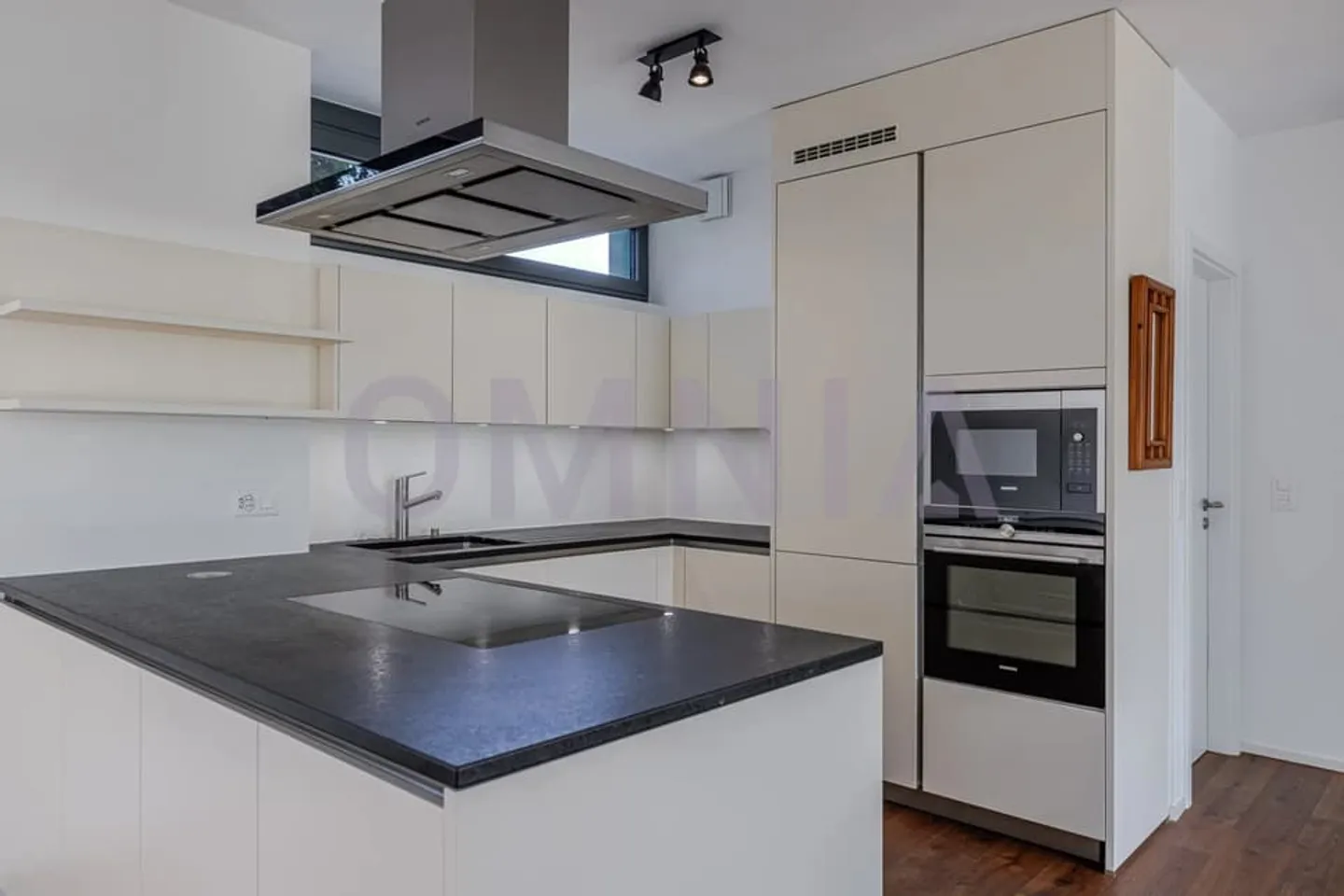 Zeitgenössische Villa von 270 m² nützlich mit ländlichem Blick - Foto 3 von 9