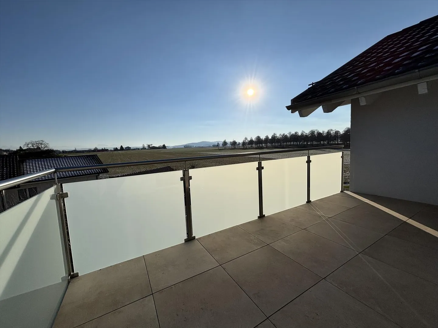 Schönes 3,5-Zimmer-Apartment mit freier Sicht in Montbrelloz - Photo 6 of 12