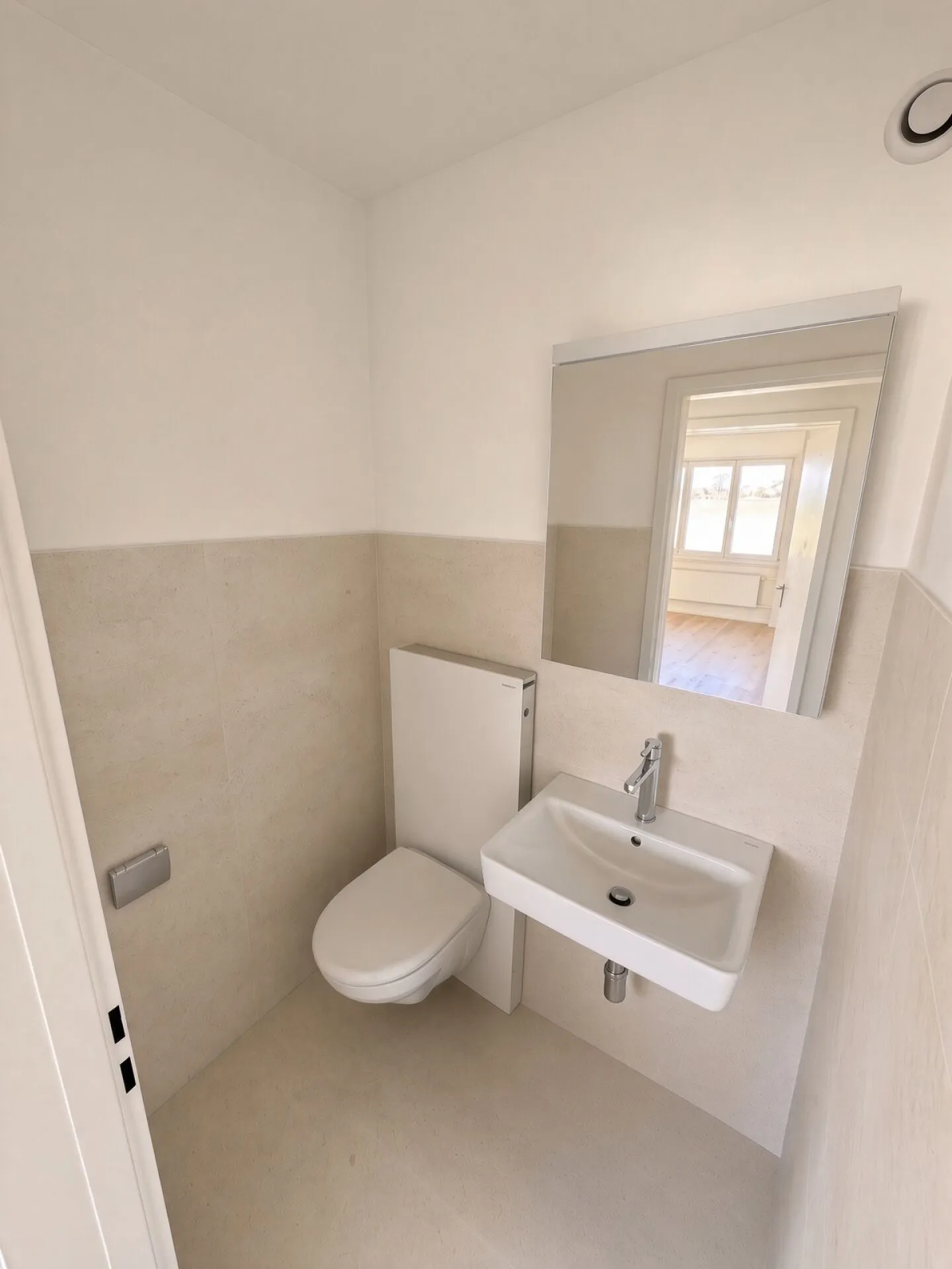 Appartement fraîchement rénové - Photo 3 sur 12