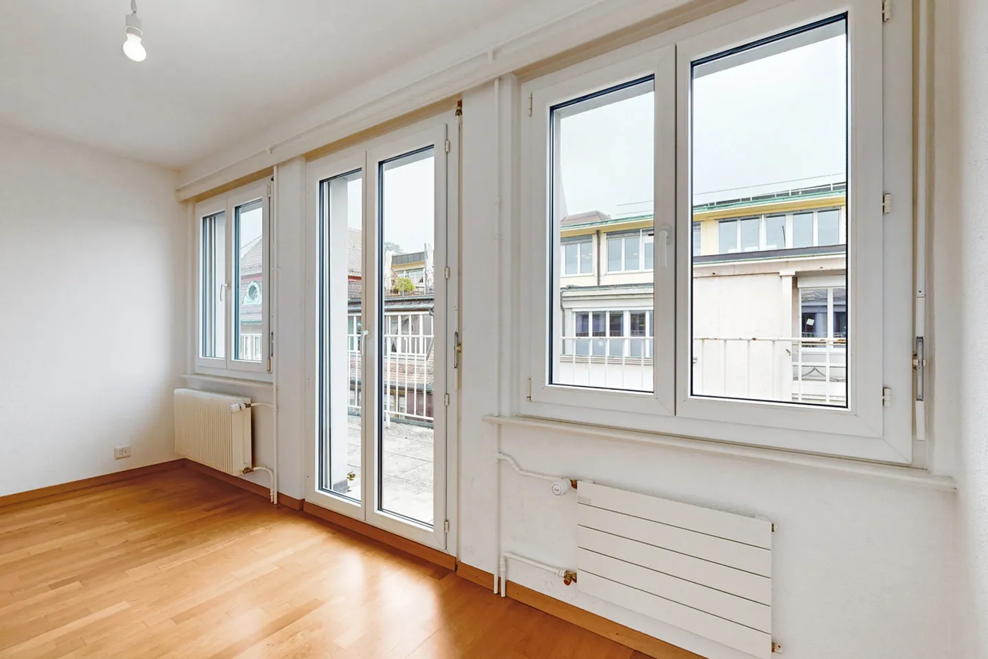 Apartment in the heart of Lausanne! - Photo 6 of 9